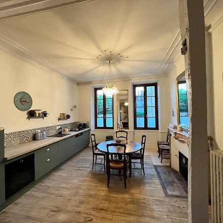 Maison dans quartier historique : La Grenouille Avallon Extérieur photo