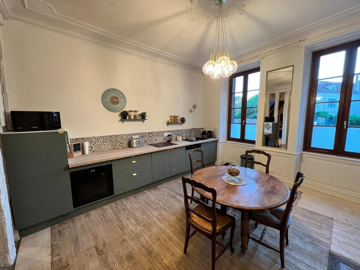 Maison dans quartier historique : La Grenouille Avallon Extérieur photo