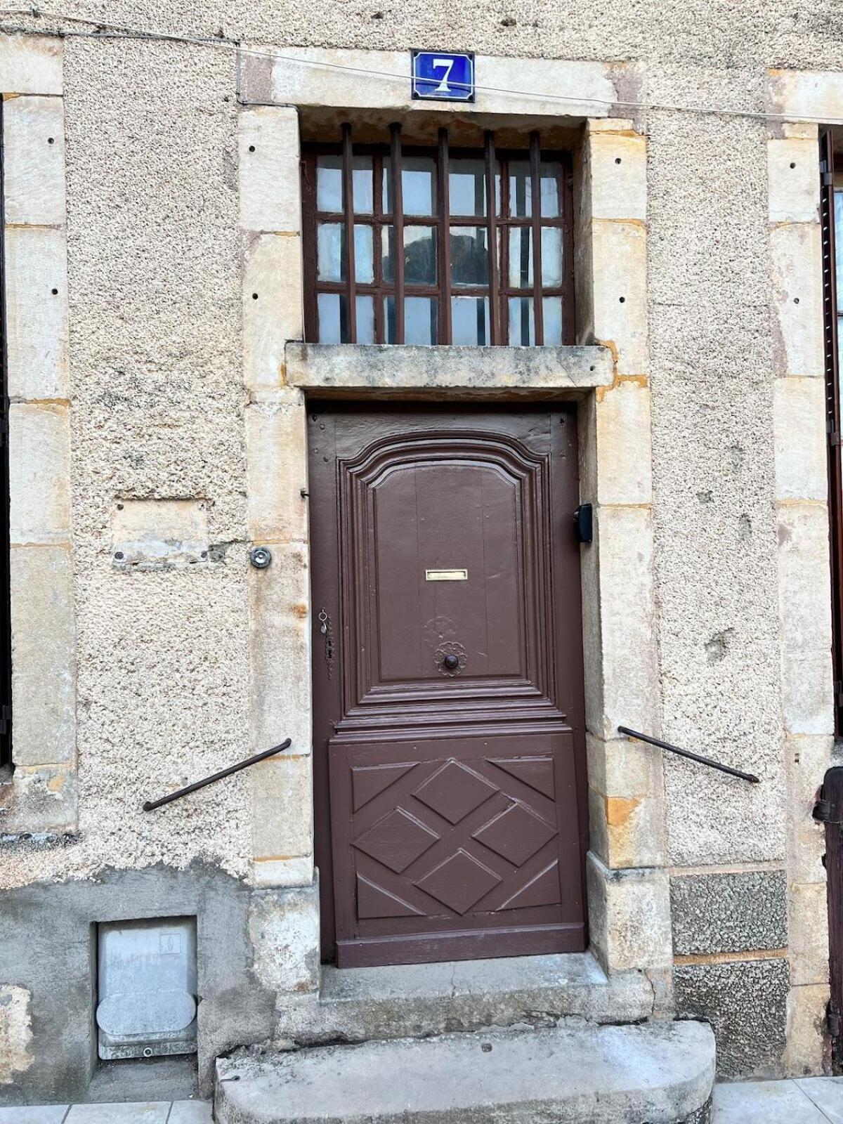 Maison dans quartier historique : La Grenouille Avallon Extérieur photo